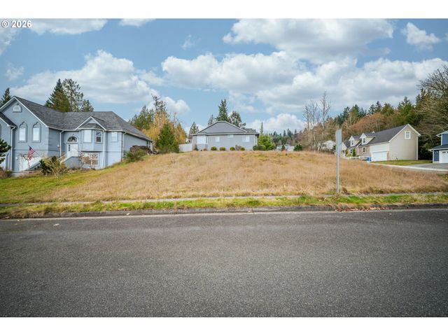 267 W BEACON HILL Dr, Longview, WA 98632