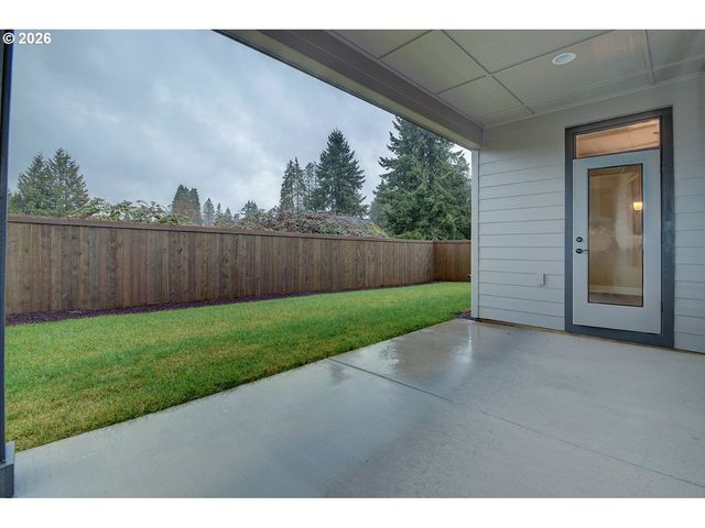 267 W BEACON HILL Dr, Longview, WA 98632