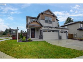 267 W BEACON HILL Dr, Longview, WA 98632