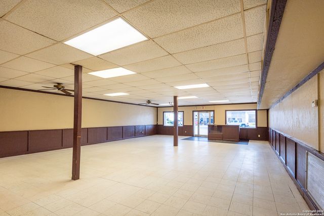 114 S Teel Drive, Devine, TX 78016