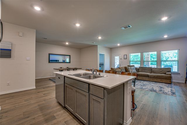 1519 Running Brook Court, Kaufman, TX 75142