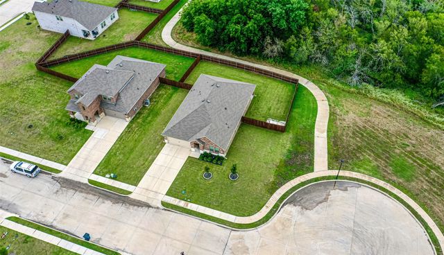 1519 Running Brook Court, Kaufman, TX 75142