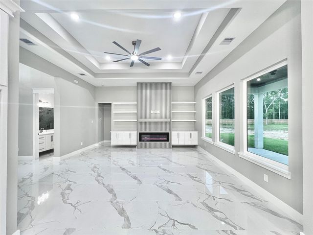 1156 Spanish Drive, Dayton, TX 77535