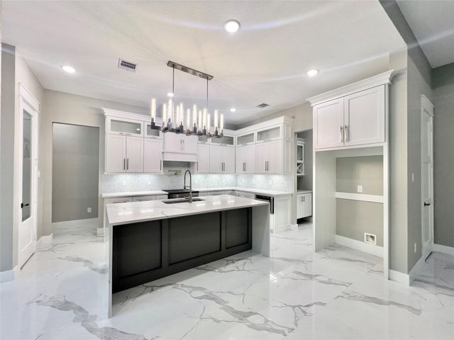 1156 Spanish Drive, Dayton, TX 77535
