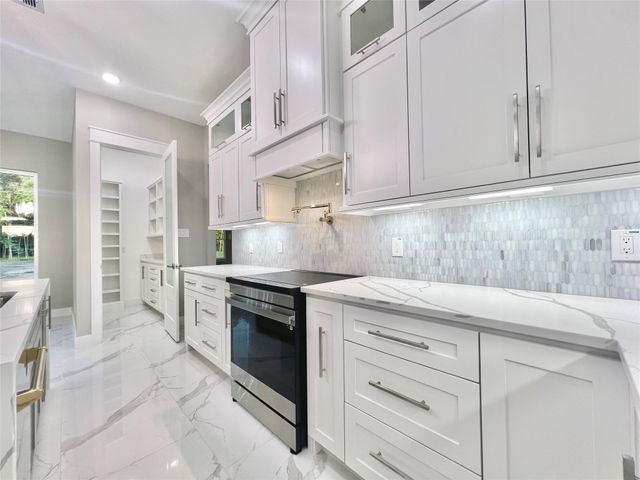 1156 Spanish Drive, Dayton, TX 77535