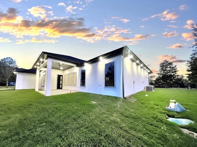 1156 Spanish Drive, Dayton, TX 77535