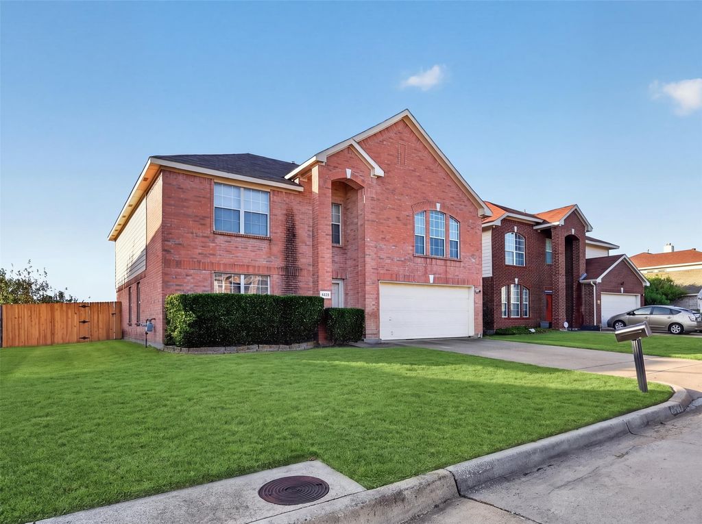 4721 Sleepy Ridge Circle, Fort Worth, TX 76133 — photo 2