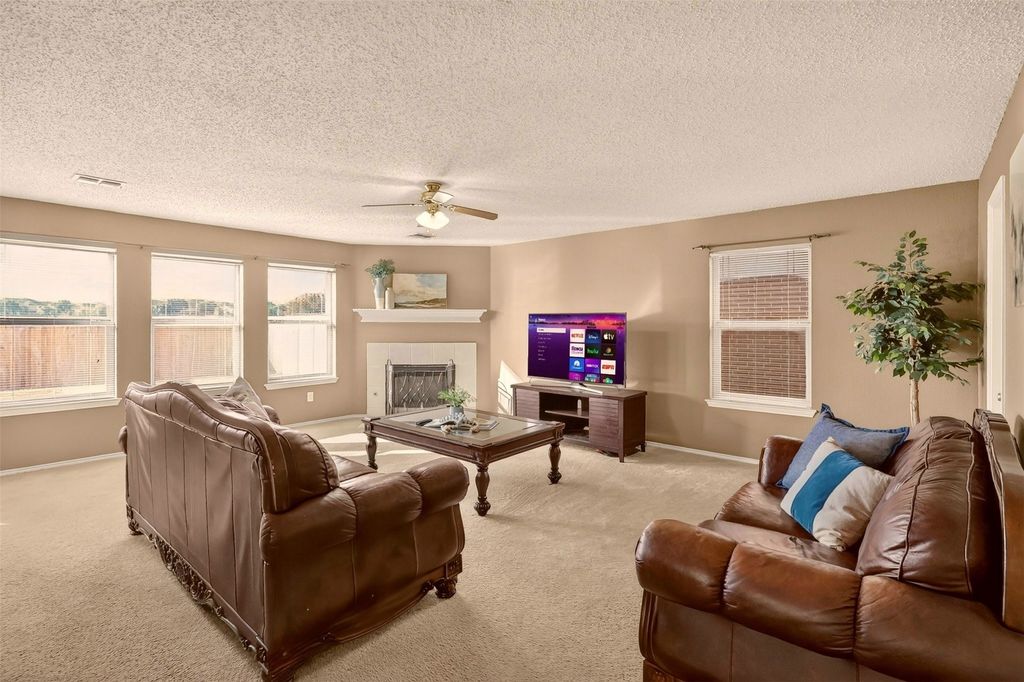 4721 Sleepy Ridge Circle, Fort Worth, TX 76133 — photo 4
