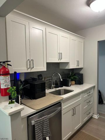 100 Pierson Miller Dr F12, Pompton Lakes Boro, NJ 07442