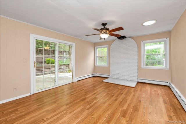 21 Beech Place, Huntington, NY 11743