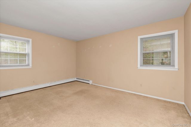 21 Beech Place, Huntington, NY 11743