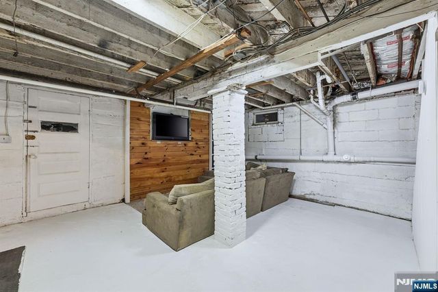 31 West Street, Closter, NJ 07624