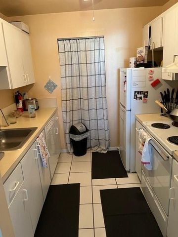 500 NE 2nd Street 427, Dania Beach, FL 33004