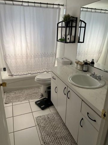 500 NE 2nd Street 427, Dania Beach, FL 33004