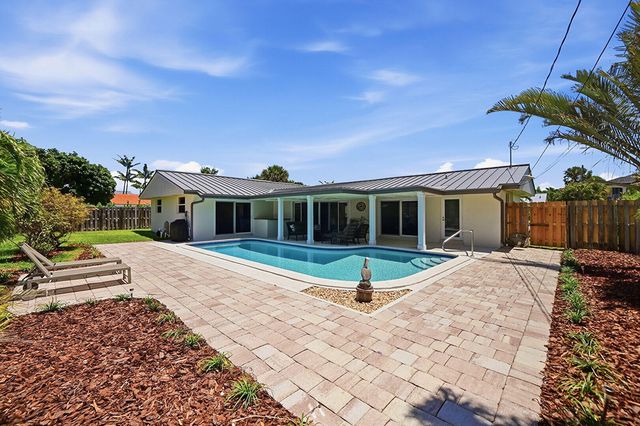 4111 NE 26th Terrace, Lighthouse Point, FL 33064
