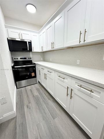 248 SW 18th Ct, Miami, FL 33135