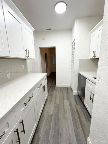 248 SW 18th Ct, Miami, FL 33135