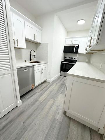 248 SW 18th Ct, Miami, FL 33135