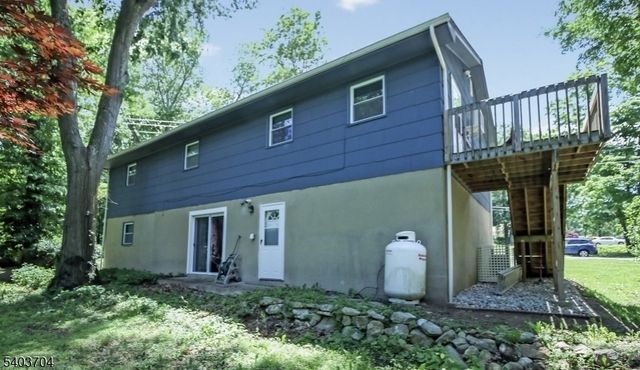 3 Canfield St, Hopatcong Boro, NJ 07874