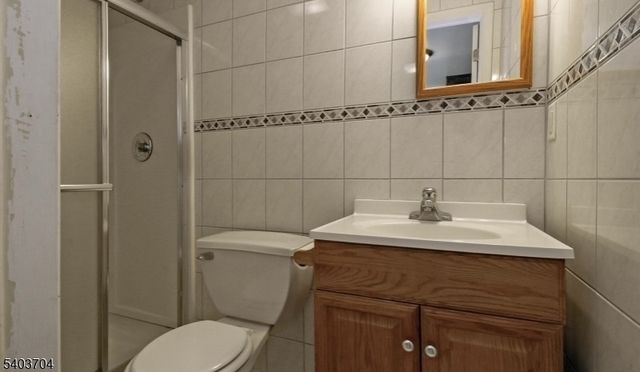 3 Canfield St, Hopatcong Boro, NJ 07874