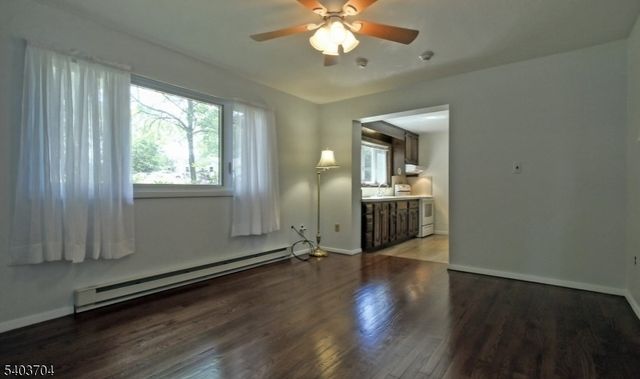 3 Canfield St, Hopatcong Boro, NJ 07874