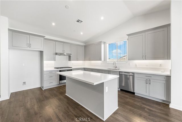 41846 Castello Ln, Quartz Hill, CA 93552