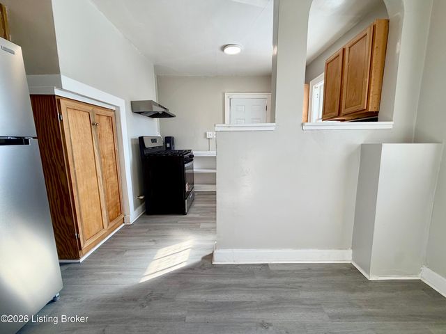 729 S 39th St 2, Louisville, KY 40211