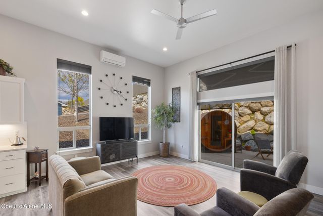 3306 N Ladalia DR, Coeur D'alene, ID 83814