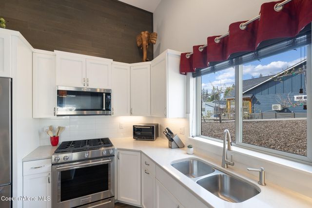 3306 N Ladalia DR, Coeur D'alene, ID 83814