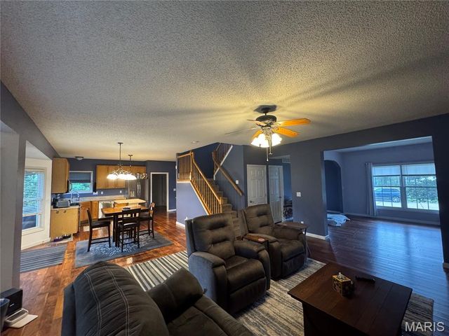 3594 Sky Hawk Drive, Shiloh, IL 62221
