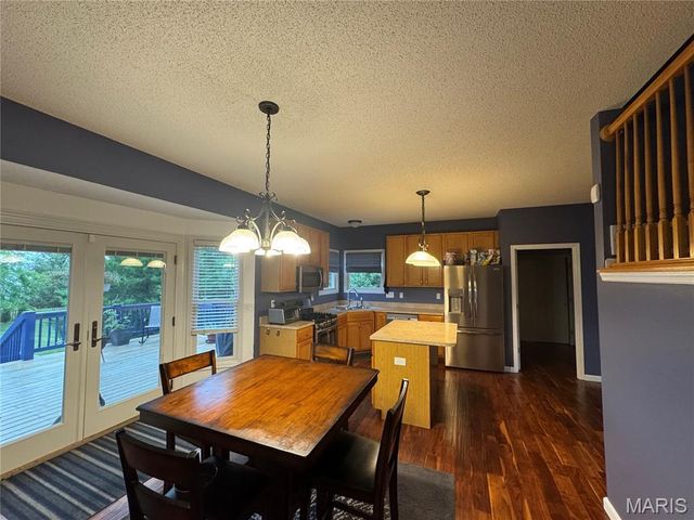3594 Sky Hawk Drive, Shiloh, IL 62221