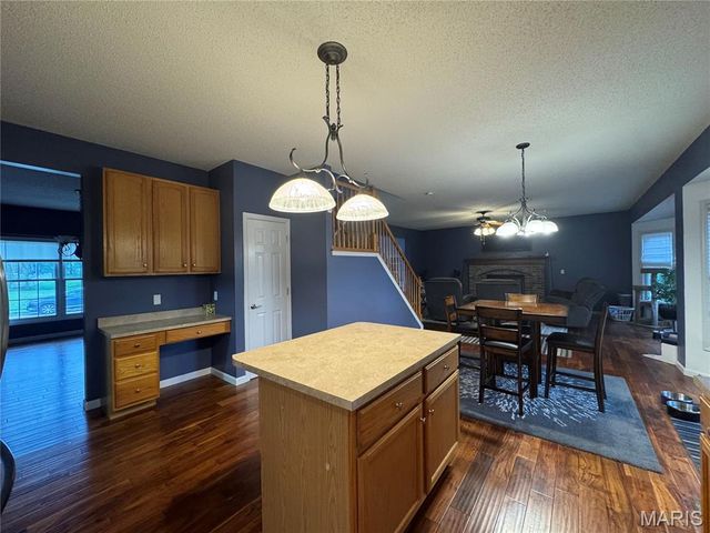 3594 Sky Hawk Drive, Shiloh, IL 62221