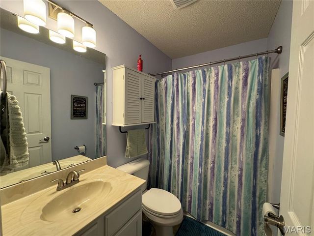 3594 Sky Hawk Drive, Shiloh, IL 62221