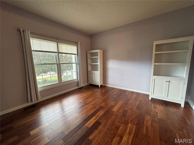 3594 Sky Hawk Drive, Shiloh, IL 62221