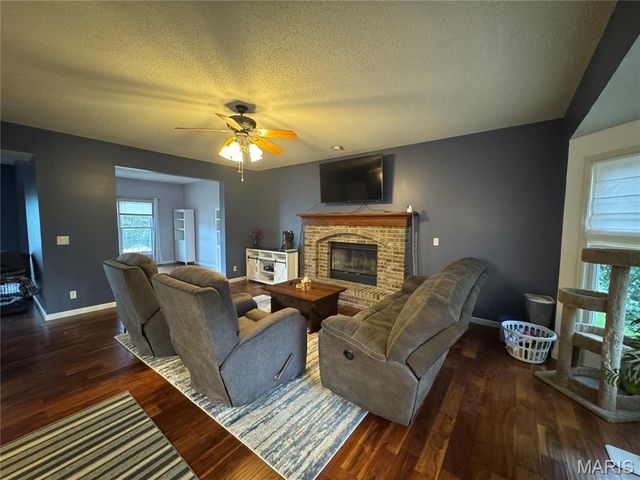 3594 Sky Hawk Drive, Shiloh, IL 62221