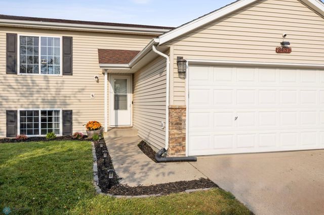 3437 39th Street S, Moorhead, MN 56560