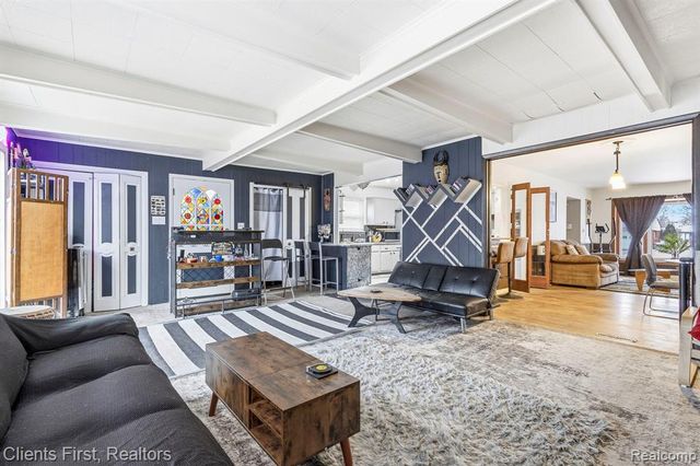 29337 Roan Drive, Warren, MI 48093