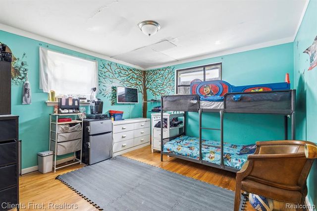 29337 Roan Drive, Warren, MI 48093