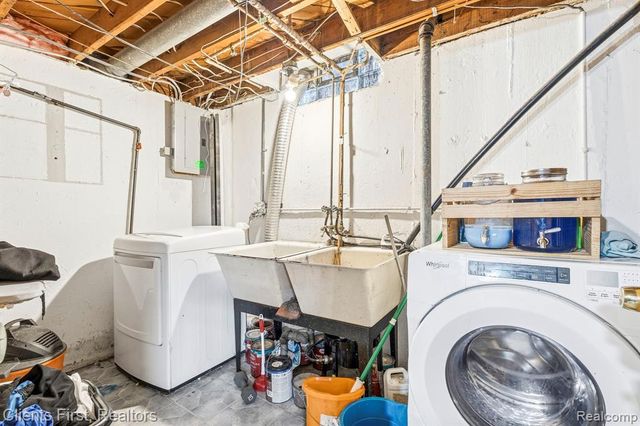 29337 Roan Drive, Warren, MI 48093