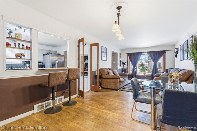 29337 Roan Drive, Warren, MI 48093