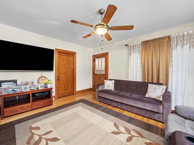 640 2nd Street, Crete, IL 60417