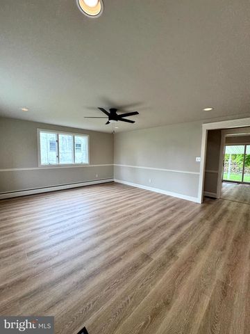 312 SUMMER AVE, Horsham, PA 19044