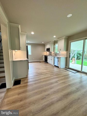 312 SUMMER AVE, Horsham, PA 19044