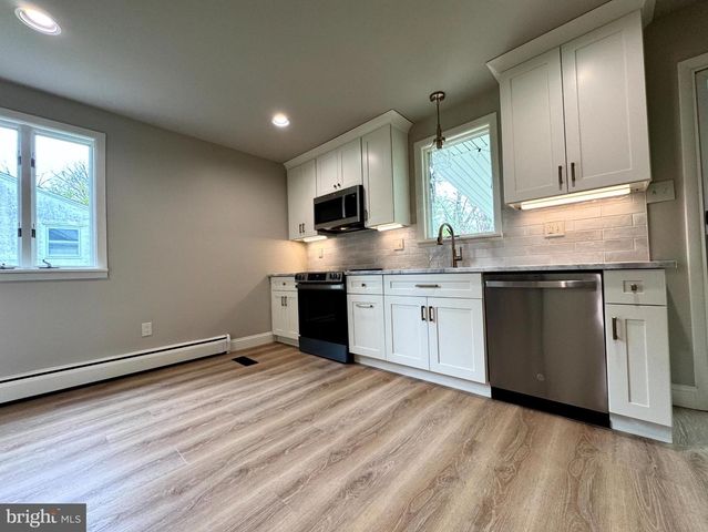 312 SUMMER AVE, Horsham, PA 19044