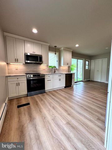 312 SUMMER AVE, Horsham, PA 19044