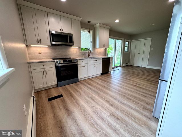 312 SUMMER AVE, Horsham, PA 19044
