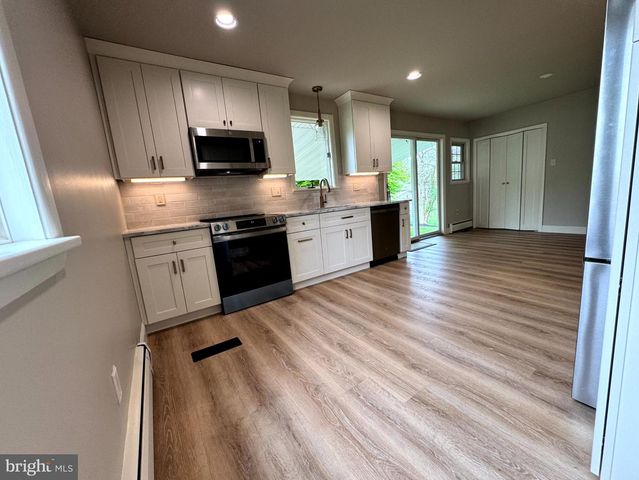 312 SUMMER AVE, Horsham, PA 19044