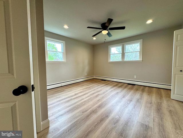 312 SUMMER AVE, Horsham, PA 19044