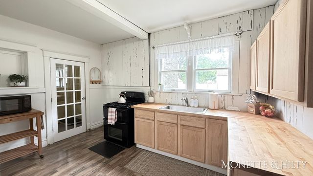 2108 Letart Avenue, Muskegon, MI 49441