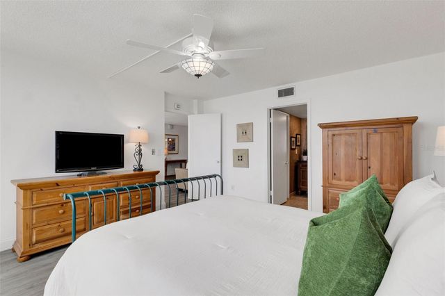 7665 SUN ISLAND DRIVE S 407, South Pasadena, FL 33707